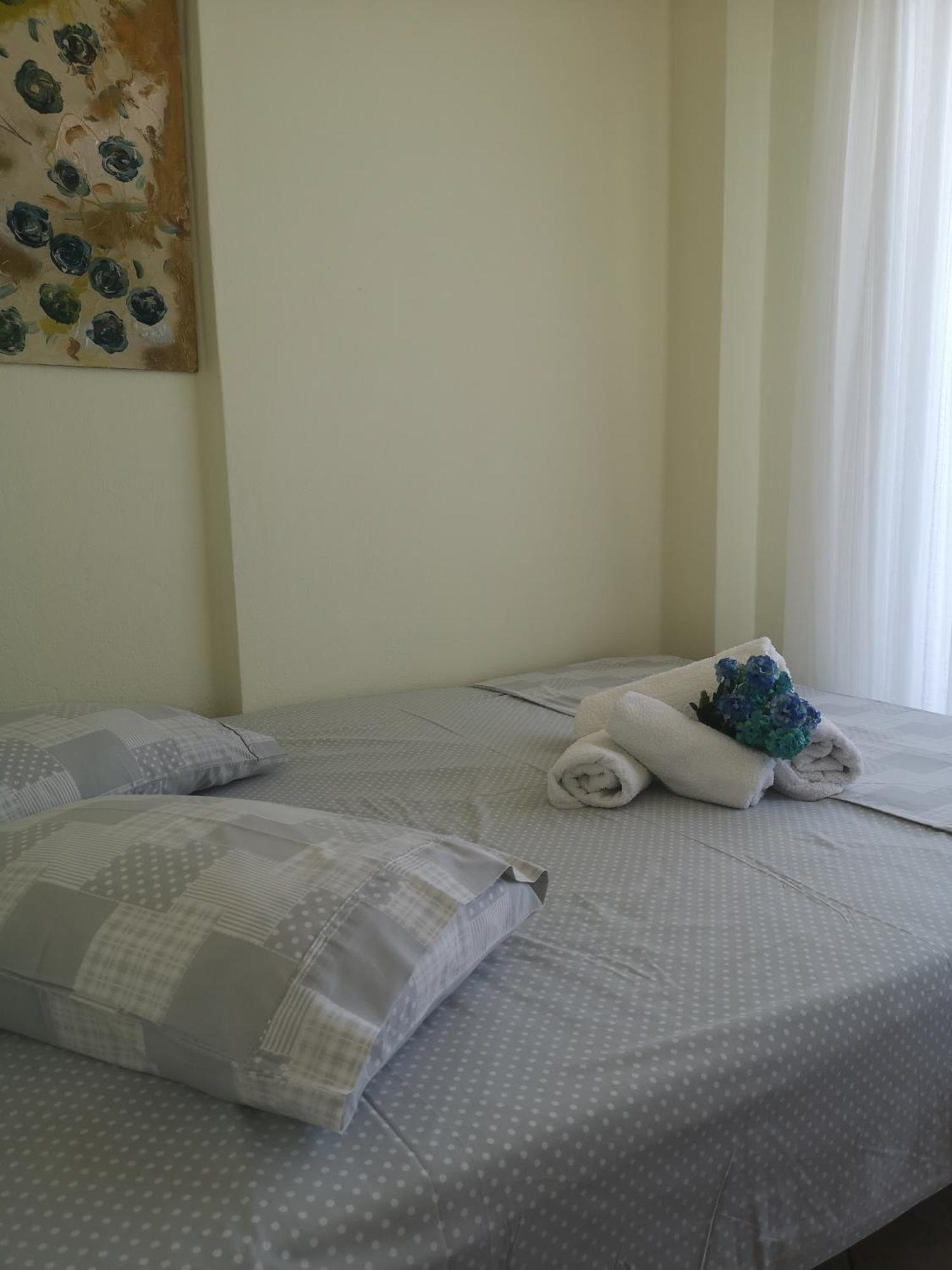 Makis Nest Apart-Hotel Вурвуру Екстериор снимка