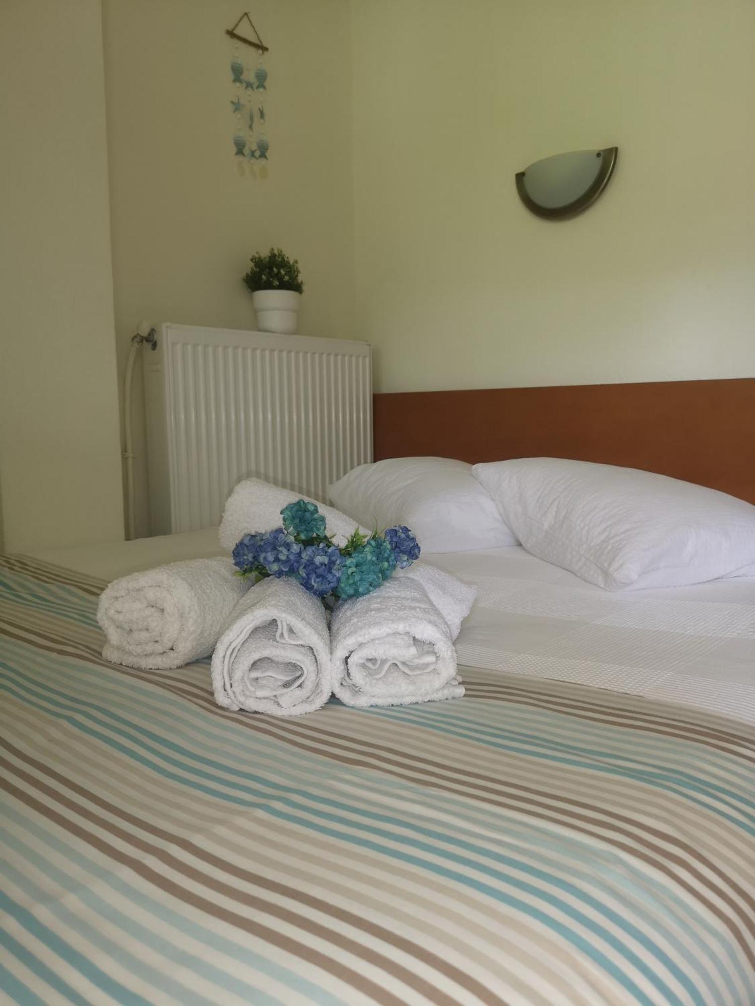 Makis Nest Apart-Hotel Вурвуру Екстериор снимка