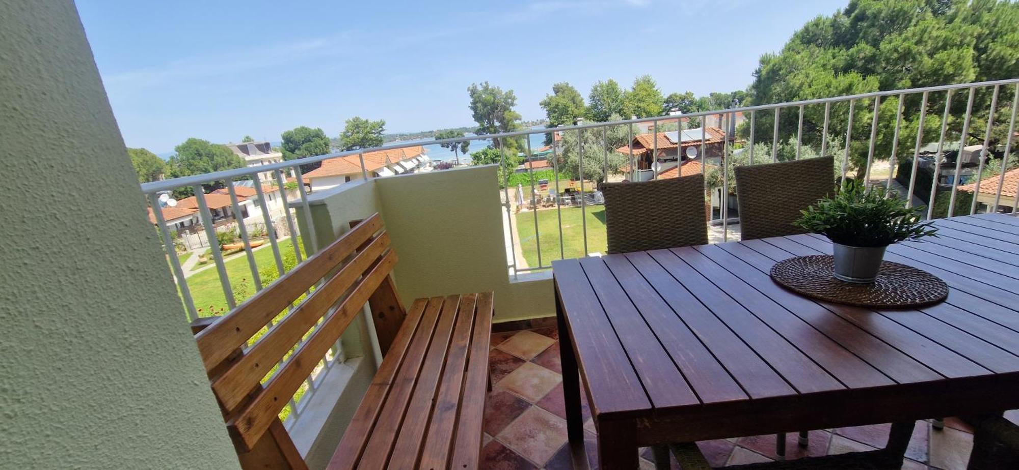Makis Nest Apart-Hotel Вурвуру Екстериор снимка